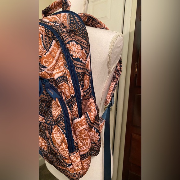 Vera Bradley UltraLight Fern BackPack NWT! - Picture 5 of 8